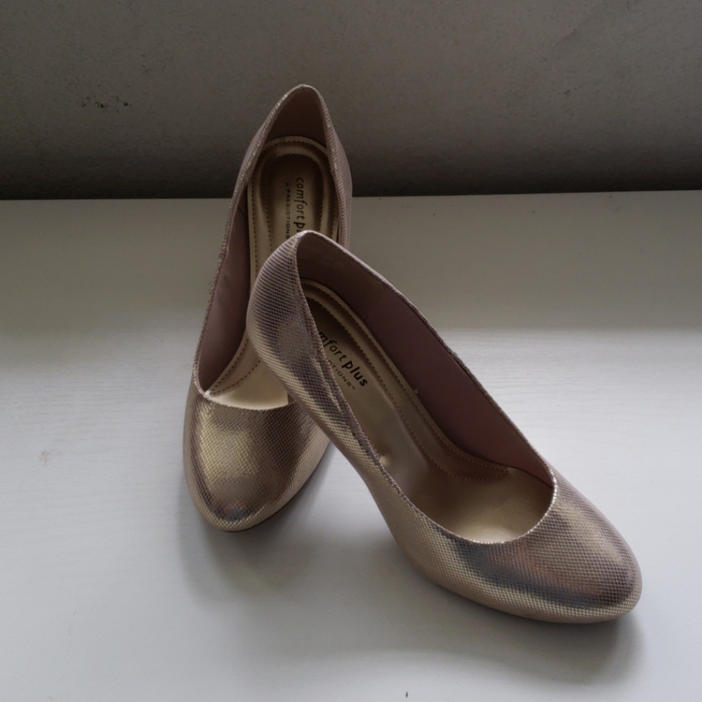 Metallic Gold Comfort Plus Heels